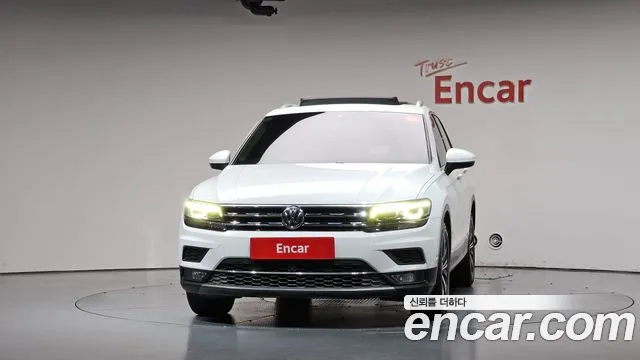 Volkswagen Tiguan 2018 thumb 3
