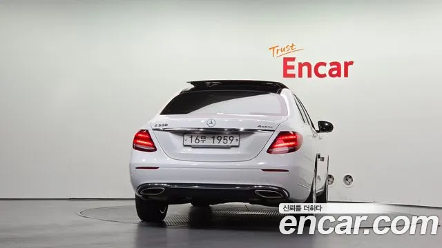 Mercedes-Benz E-Класс 2019 thumb 4