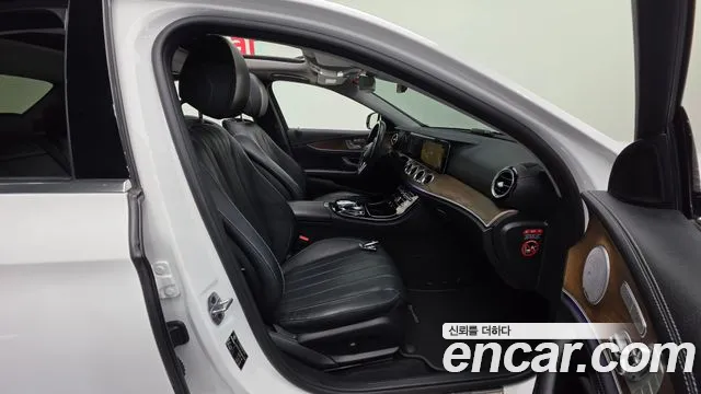 Mercedes-Benz E-Класс 2019 thumb 10
