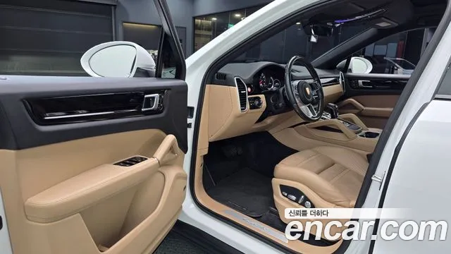Porsche Cayenne 2020 thumb 10