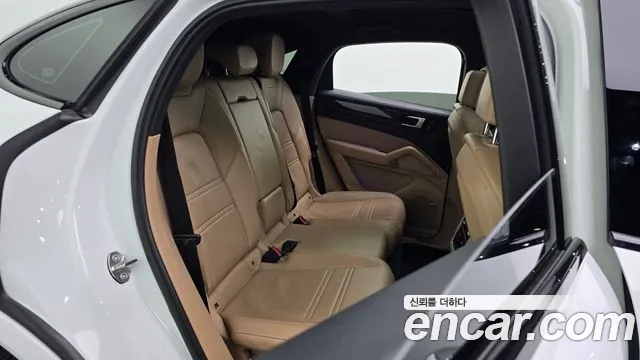 Porsche Cayenne 2020 thumb 12