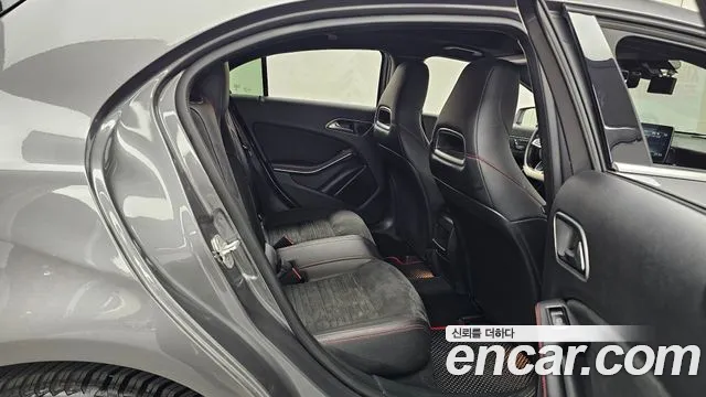 Mercedes-Benz A-Класс 2017 thumb 12