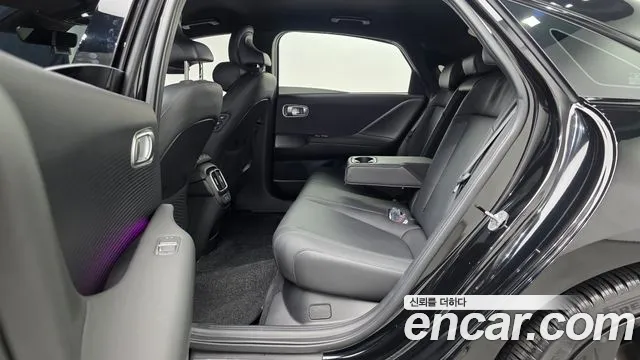 Hyundai IONIQ 6 2024 thumb 12