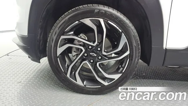ChevroletGMDaewoo TrailBlazer 2023 thumb 5