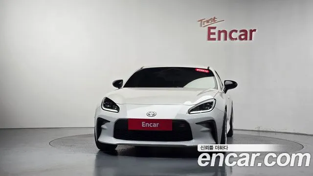 Toyota GT86 2022 thumb 2