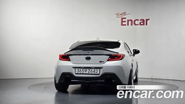 Toyota GT86 2022 thumb 3