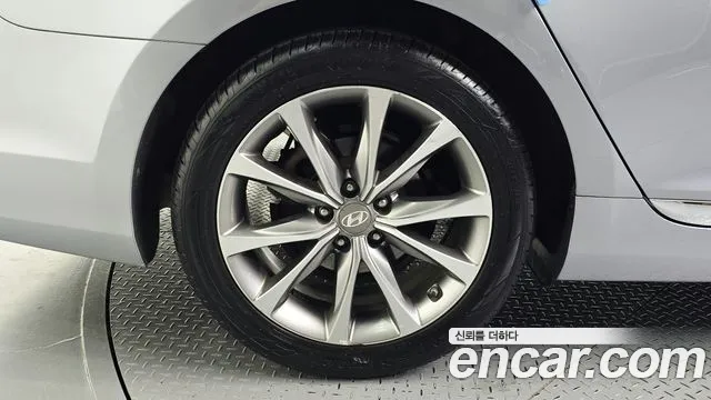 Hyundai Grandeur 2014 thumb 5