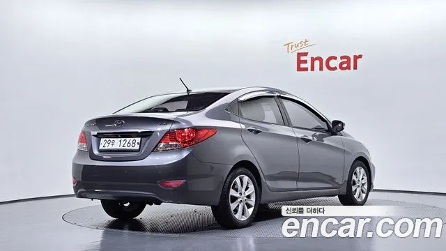 Hyundai Accent 2013 thumb 2