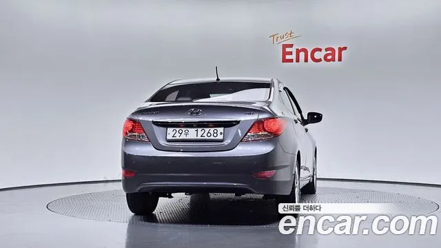 Hyundai Accent 2013 thumb 4