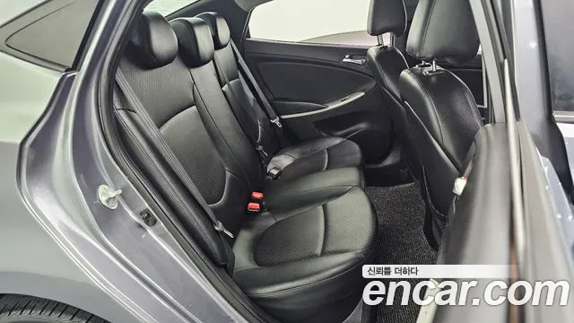 Hyundai Accent 2013 thumb 11