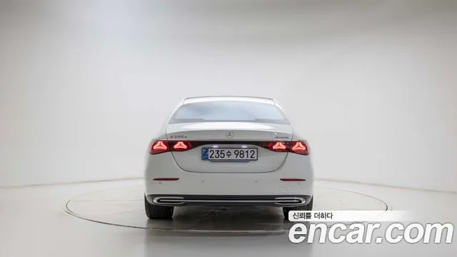 Mercedes-Benz E-Класс 2025 thumb 4