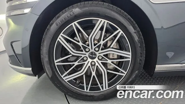 Genesis G90 2022 thumb 5