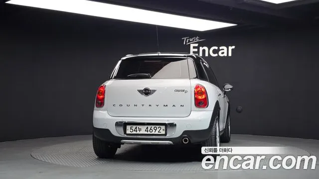 MINI Countryman 2016 thumb 4