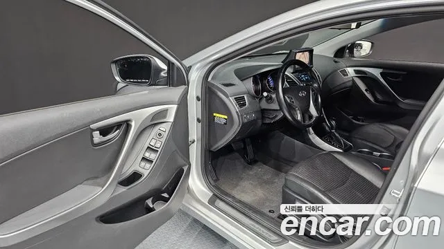Hyundai Avante 2015 thumb 10