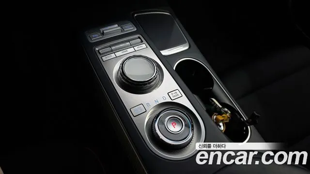Genesis GV70 2022 thumb 8