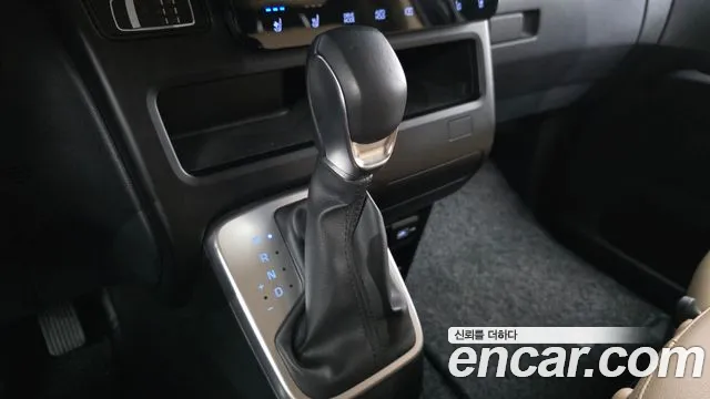 Hyundai Staria 2022 thumb 8