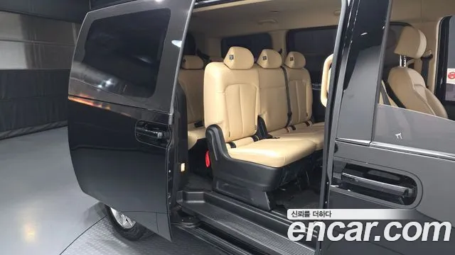 Hyundai Staria 2022 thumb 11