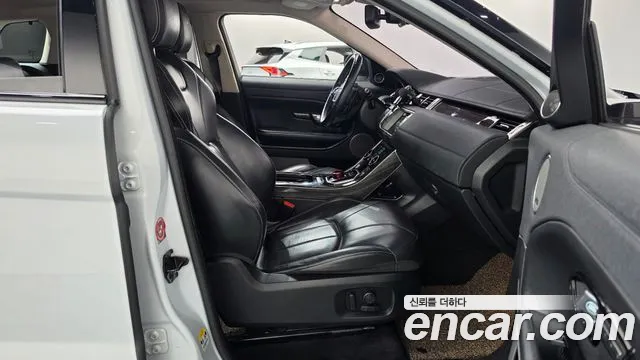 Land Rover Range Rover Evoque 2016 thumb 11