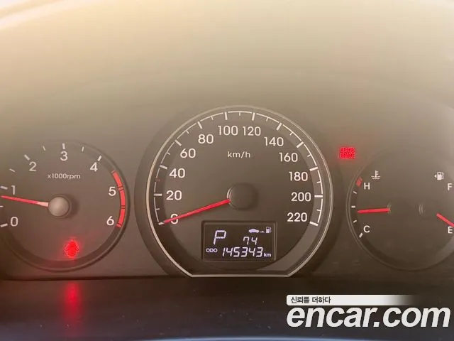 Hyundai Starex 2016 thumb 6