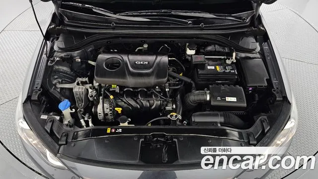 Hyundai Avante 2016 thumb 6