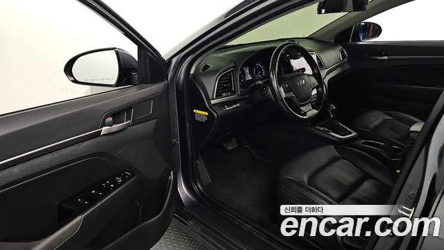 Hyundai Avante 2016 thumb 10