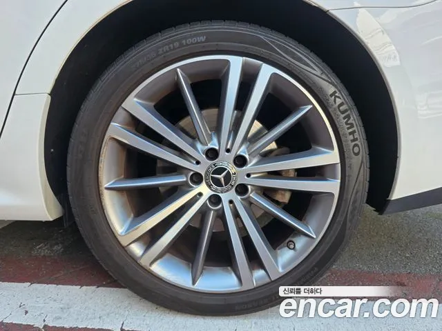 Mercedes-Benz CLS-Class 2019 thumb 5