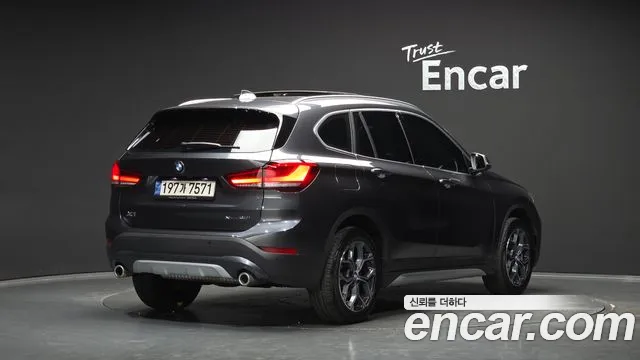 BMW X1 2021 thumb 2