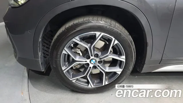 BMW X1 2021 thumb 5