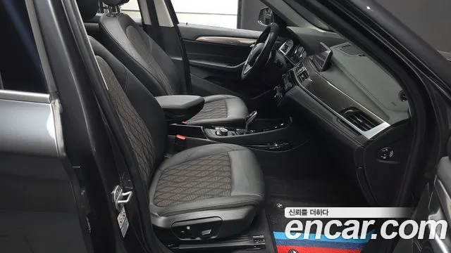 BMW X1 2021 thumb 11