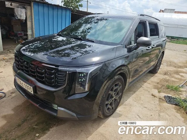 Kia Carnival 2024 thumb 4