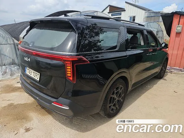 Kia Carnival 2024 thumb 5