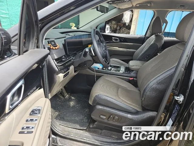 Kia Carnival 2024 thumb 8
