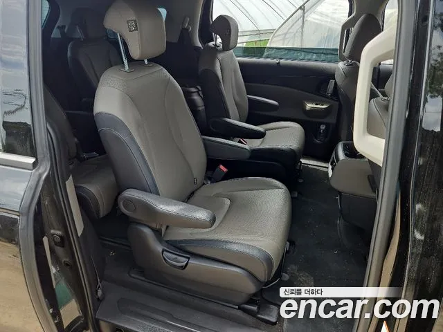 Kia Carnival 2024 thumb 12