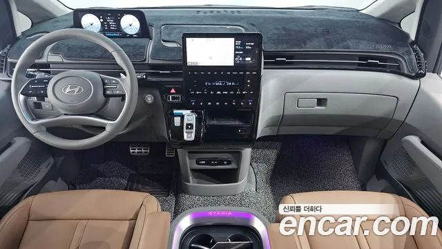 Hyundai Staria 2025 thumb 7