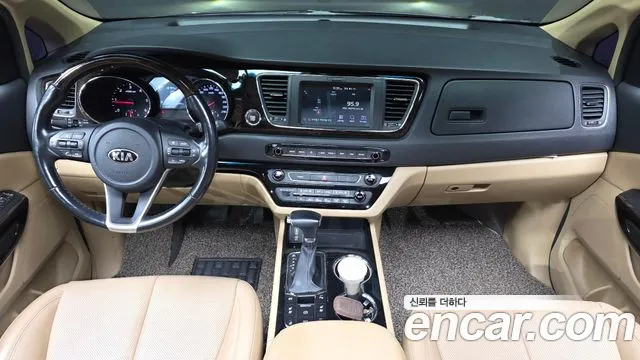 Kia Carnival 2019 thumb 7