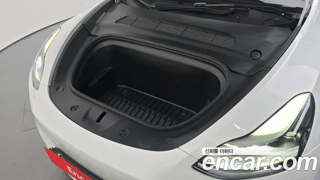 Tesla Model Y 2024 thumb 6
