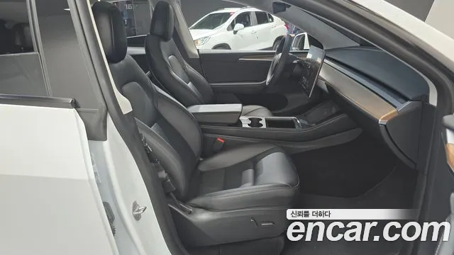 Tesla Model Y 2024 thumb 11