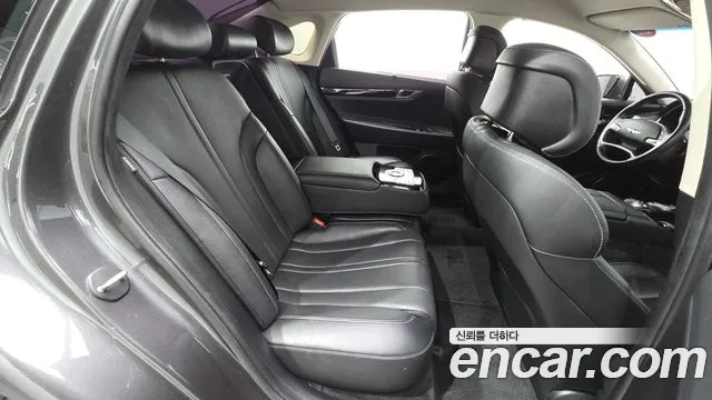 Genesis G80 2021 thumb 12