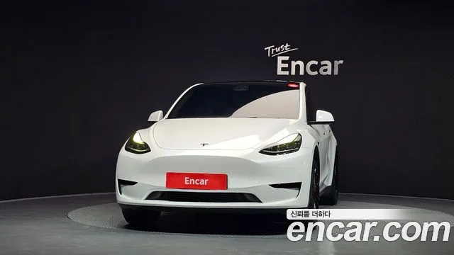 Tesla Model Y 2023 thumb 3