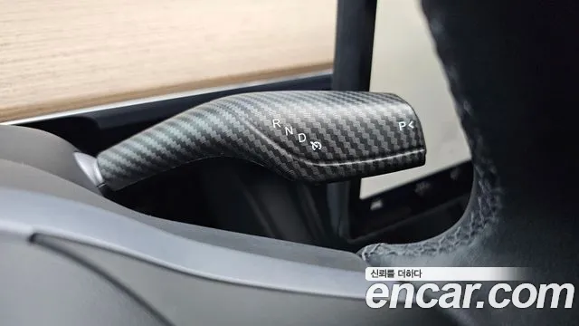 Tesla Model Y 2023 thumb 9