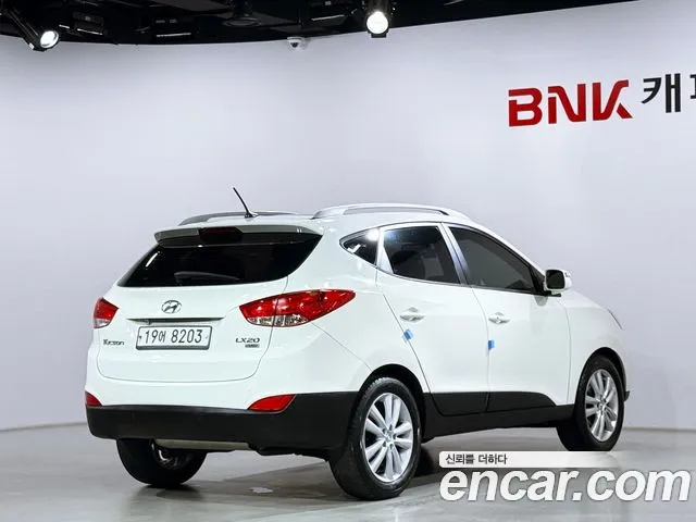 Hyundai Tucson 2011 thumb 2