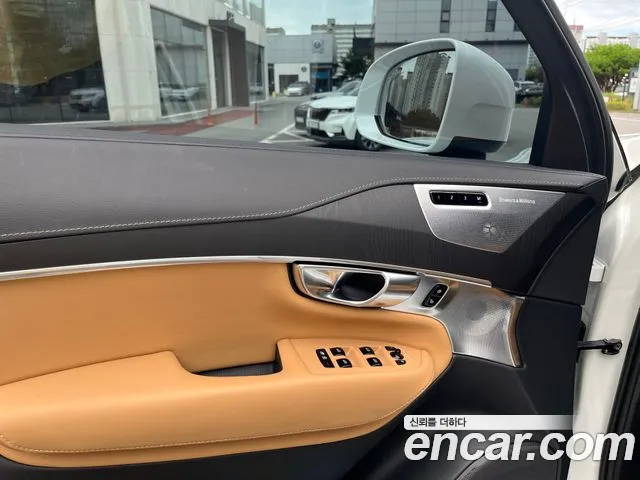 Volvo XC90 2023 thumb 8