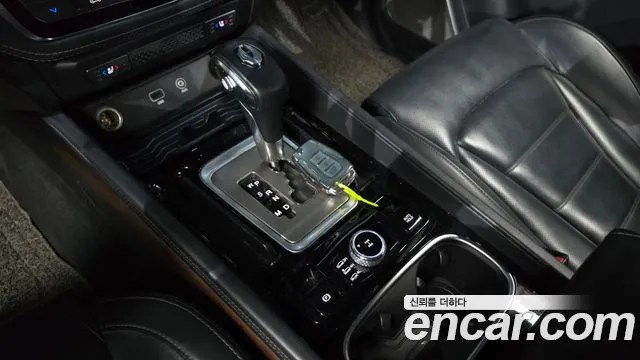KG_Mobility_Ssangyong Rexton 2017 thumb 9