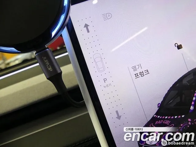 Tesla Model Y 2026 thumb 7
