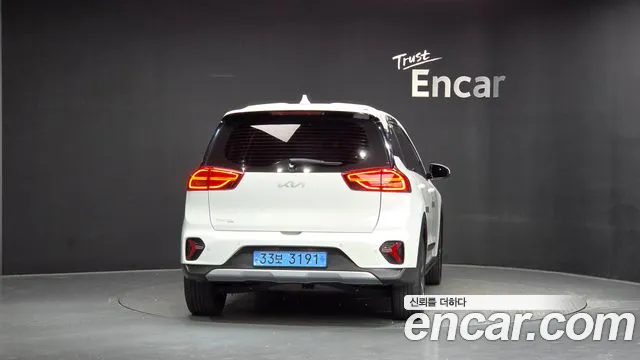 Kia Niro 2022 thumb 4