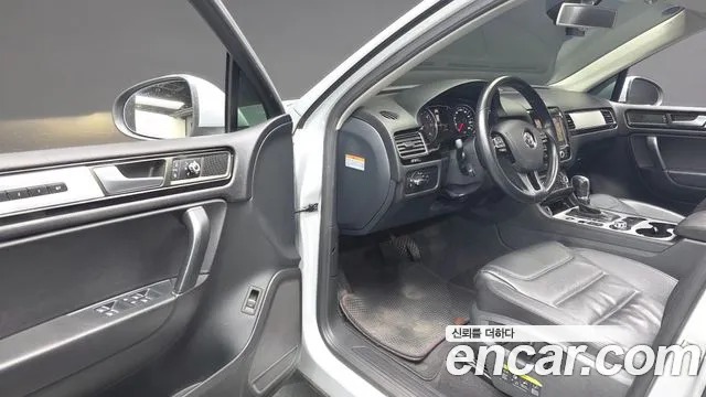 Volkswagen Touareg 2014 thumb 10