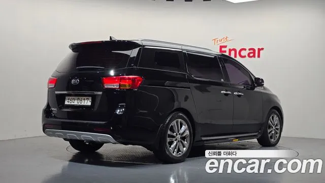 Kia Carnival 2016 thumb 2