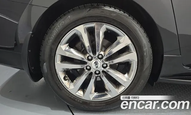 Kia Carnival 2016 thumb 5