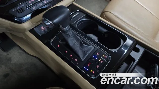 Kia Carnival 2016 thumb 9