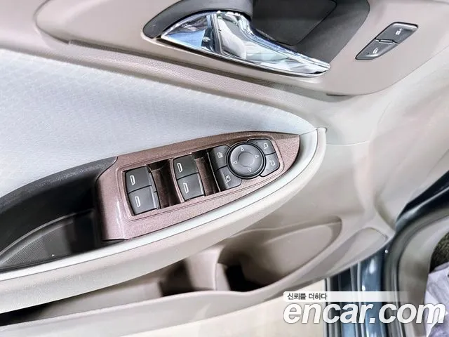 ChevroletGMDaewoo Malibu 2019 thumb 10